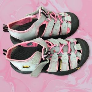 Keen kids size 13
